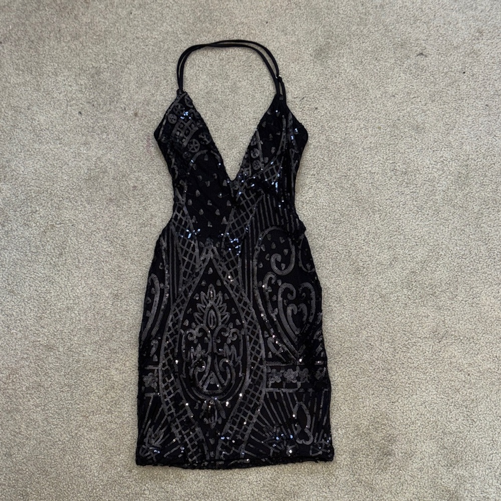 Elegant Black Sequin Backless Dress
